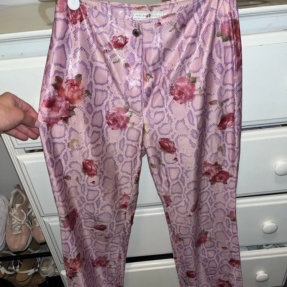 Rose pants - Picture 1 of 2